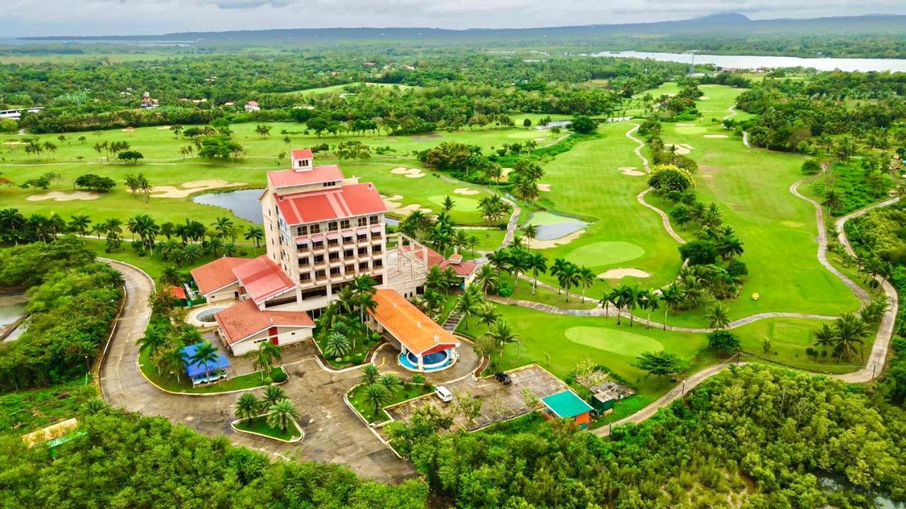 Queens Island Golf And Resort Medellin Экстерьер фото